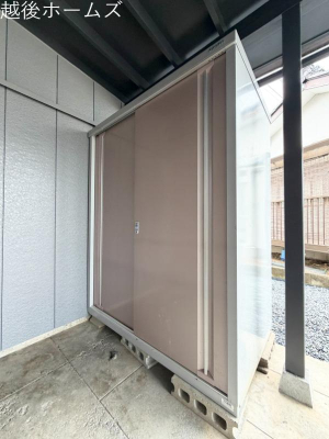 ���[ �^�C����K�[�f�j���O�p�i�A���]�ԓ��̎��[���\�Ȕ[��