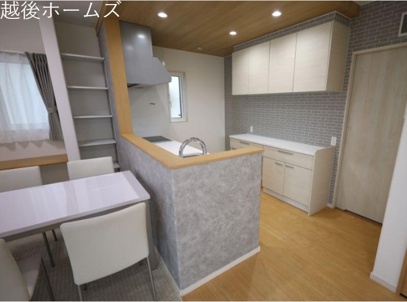 �L�b�`�� �J�����̂���J�E���^�[�L�b�`���ł��B���r���O�S�̗̂l�q�����n����̂ŁA���������q�l�����Ă����S�ł��ˁ�