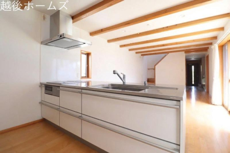 �L�b�`�� �J�����̂���J�E���^�[�L�b�`���ł��B���r���O�S�̗̂l�q�����n����̂ŁA���������q�l�����Ă����S�ł��ˁ�