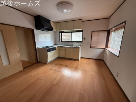 ���r���O -