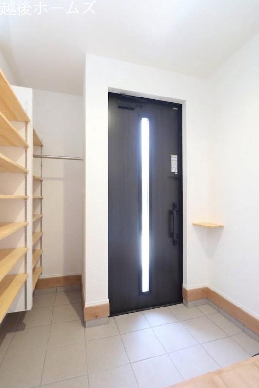 ���� ���ւɂ͑�e�ʂ̃V���[�Y�{�b�N�X���̗p�I ���փh�A�͈��S�̃_�u�����b�N�Ŗh�Ƒ΍���o�b�`���ł��I