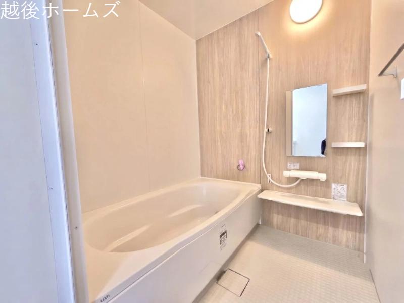 ���� �y���Ў{�H��z�P�؃^�C�v�̍L�X���j�b�g�o�X�ł��I ���������g�[�@��W�������A�P�N�����K�ɉ߂����闁���ł���
