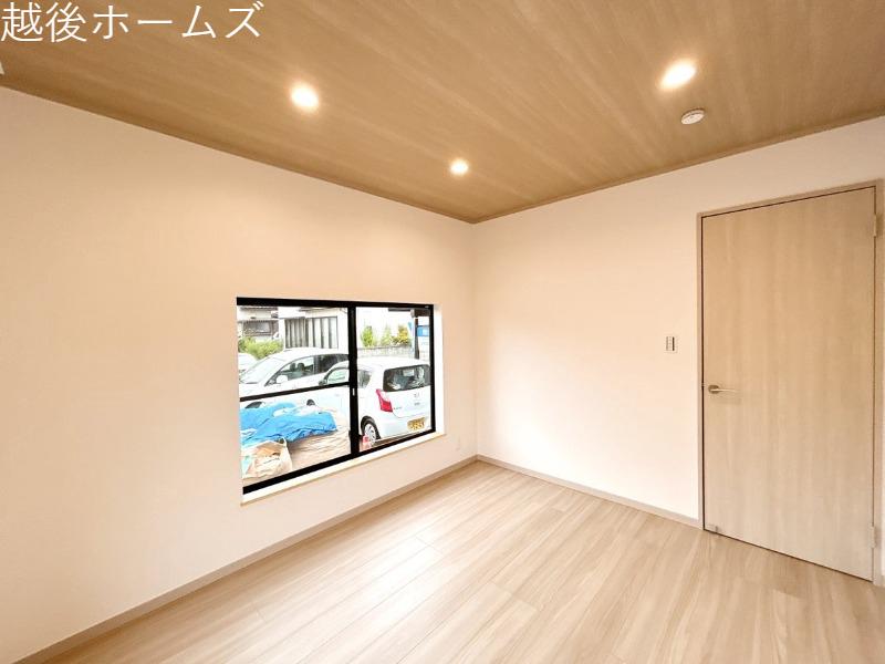 �m�� �V���v���ȗm���Ȃ̂ŉƋ�Ȃǂ̃C���e���A�Ƃ��}�b�`���Ă�����ꊴ���o���₷���A�g�̉��̐��������₷���ł��ˁ�