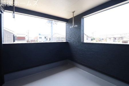 �o���R�j�[ �y���Ў{�H��z�C���i�[�o���R�j�[�̗p�ŁA�ˑR�̈��V��ɂ����������ł��I
