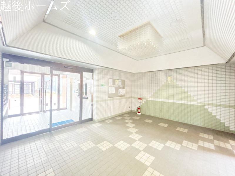 �G���g�����X -