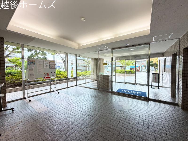 �G���g�����X -