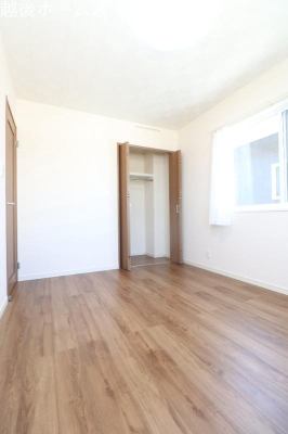 ���̑� �y���Ў{�H��z �S���ɃN���[�[�b�g�����A���[���L�x�Ŏg���₷���Ԏ��ɂȂ��Ă��܂��B