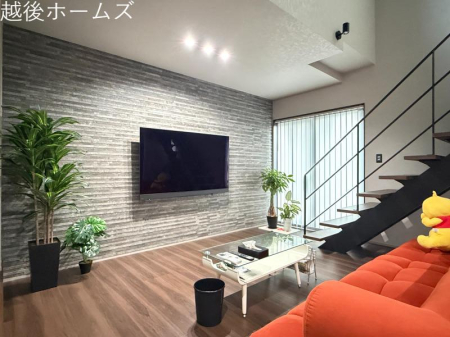 ���r���O -