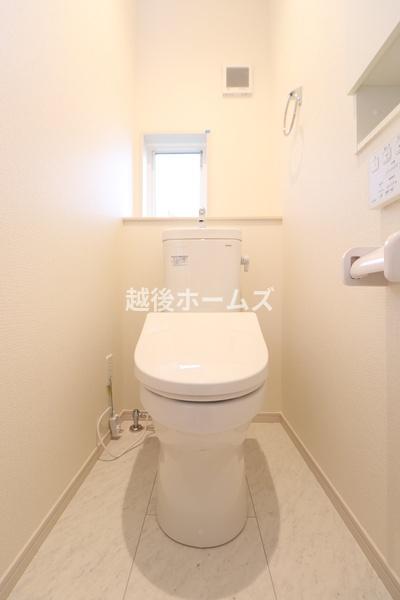 トイレ いつも清潔・快適な温水洗浄つきトイレ
