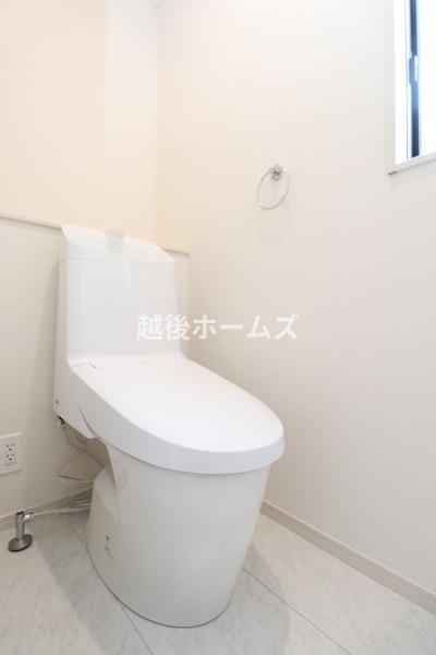 トイレ 【同社施工事例】いつも清潔・快適な温水洗浄つきトイレ♪
