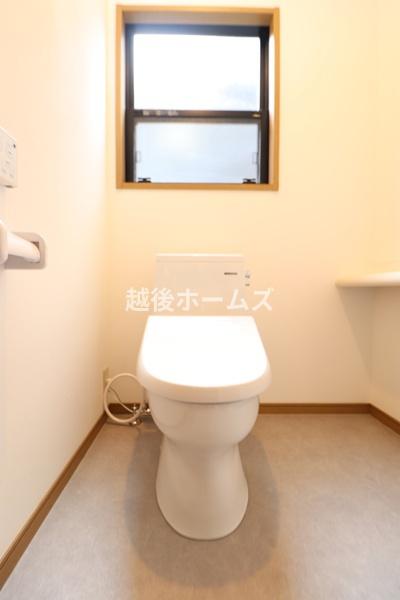 トイレ 【同社施工事例】いつも清潔・快適な温水洗浄つきトイレ
