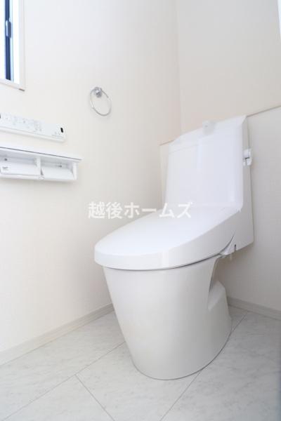 トイレ 【同社施工事例】いつも清潔・快適な温水洗浄つきトイレ♪
