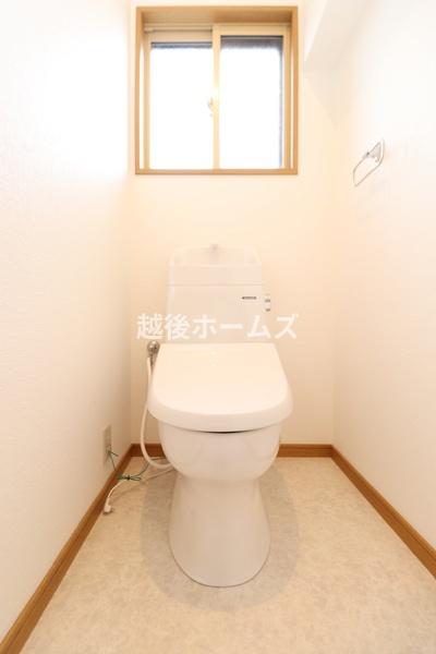トイレ いつも清潔・快適な温水洗浄つきトイレ
