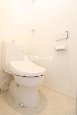 トイレ 【同社施工事例】いつも清潔・快適な温水洗浄つきトイレ
