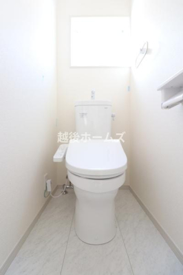 トイレ 【同社施工事例】いつも清潔・快適な温水洗浄つきトイレ
